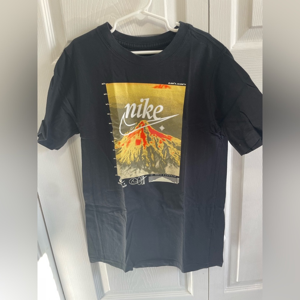 Nike kids shirt